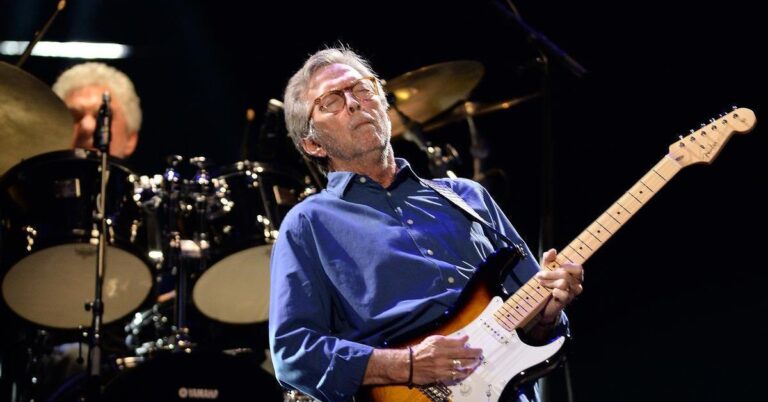 Eric Clapton cooks the blues on a slow burn and energy at the Palau Sant Jordi