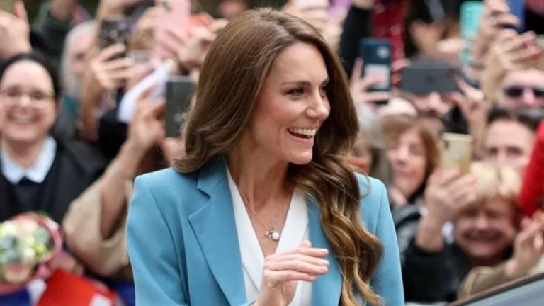 Crowds cheer Catherine’s comeback tour to Italy – FBC News