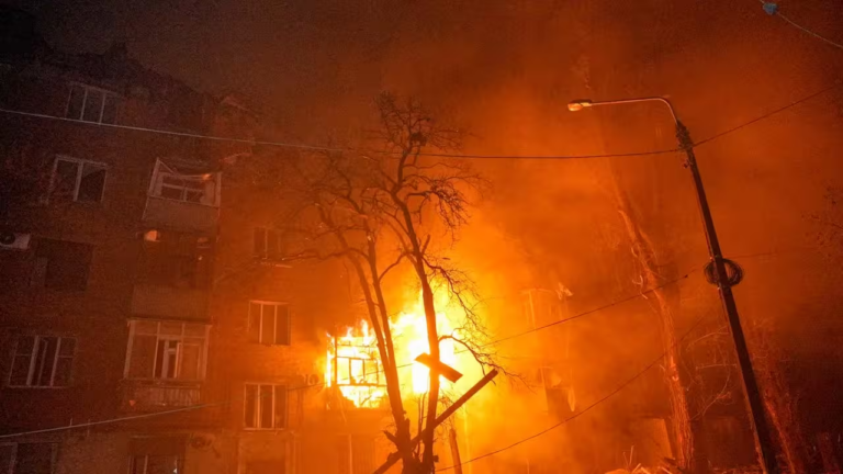 Russia targets Ukraine civilians after ceasefire ends – FBC News