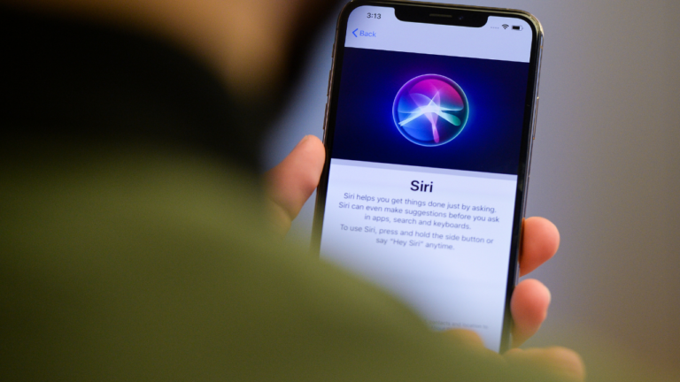 Apple’s souped-up Siri could enlist more Aussie AI fans – FBC News