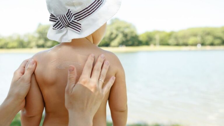 Palau slaps ban on some sunscreens to save coral